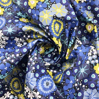 Splash Fabric Laminated Cottons // Ravenna