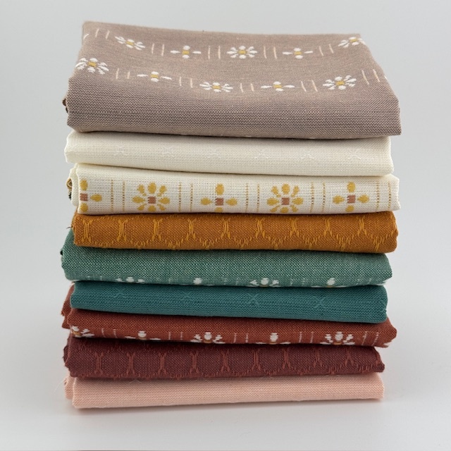 WVQ Curated Fat Quarter Bundle // Daisies w/Mallard (9 pieces)